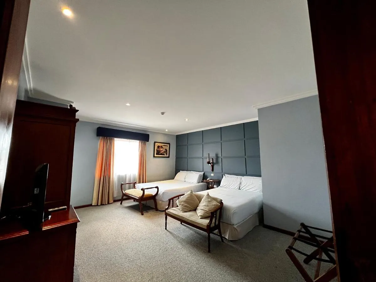 Hotel Carvallo Cuenca 5*,